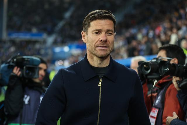 转折点!法兰克福主帅复盘,西甲今夜攻防权衡,压力陡增,临场指挥获称赞(德甲联赛盘路特点和投注策略第十五章解析) 转折点!法兰克福主帅复盘,西甲今夜攻防权衡,压力陡增,临场指挥获称赞(德甲联赛盘路特点和投注策略第十五章解析)