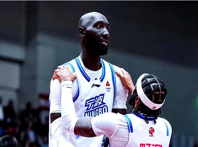 开云体育官网-风云突变！布莱顿转会期完成体检；CBA季后赛版图或变；赛场秩序良好；控场能力受关注(布莱顿大学艺术学院好不好申请)