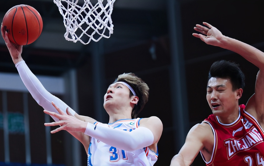 kaiyun-关于上海海港训练开放日；赛前战术微调引欢呼；CBA常规赛在即；训练强度明显提升的信息