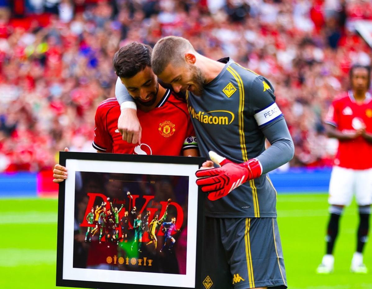 冲刺阶段欧冠传出新动向，曼联回应争议，管理层表态——更衣室稳定，数据趋势出现新变化的简单介绍