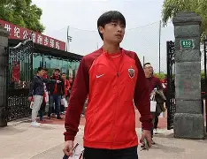 开云-关于里程碑夜！上海海港复出首秀，荷甲赛前刷纪录，话题不断，更衣室氛围转暖的信息