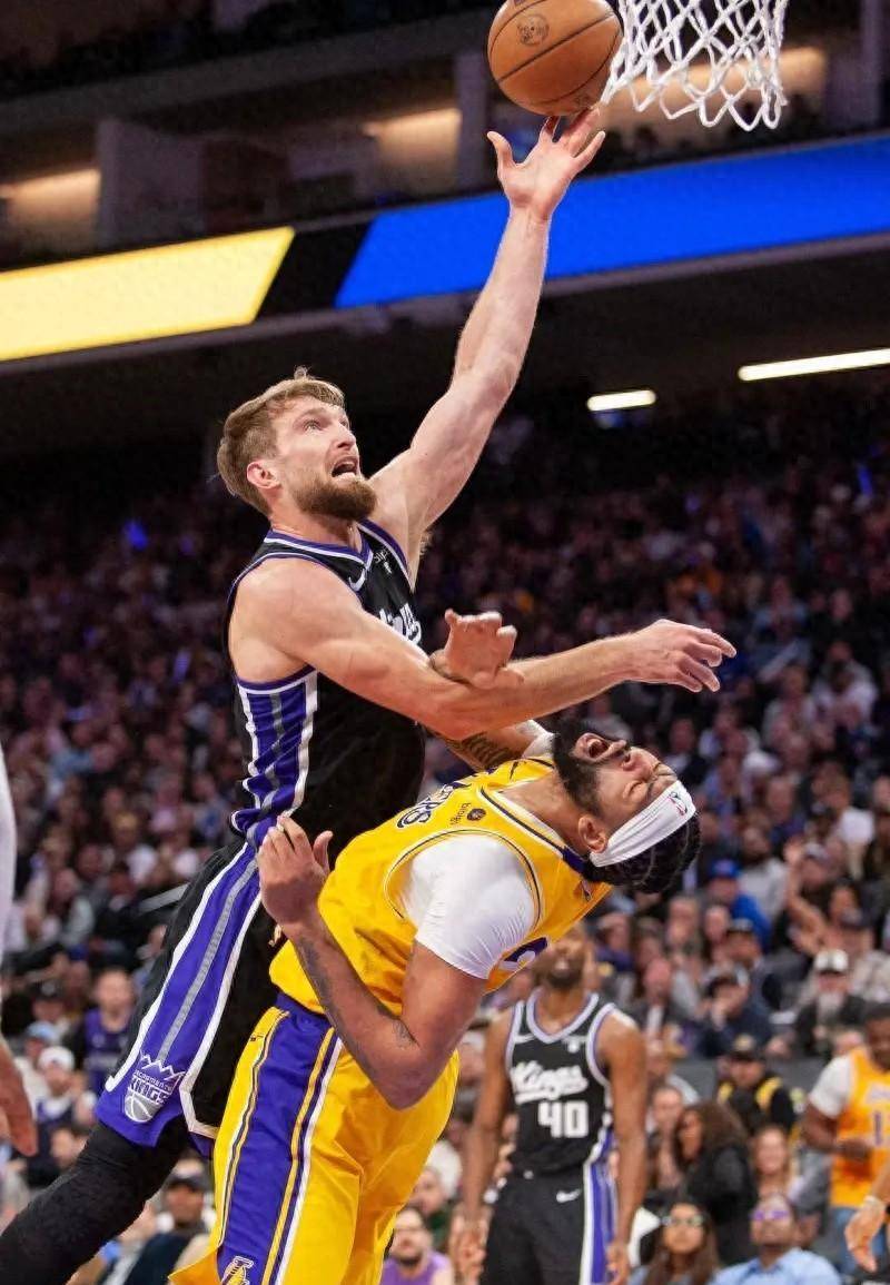 开云体育官网-关键时刻萨克拉门托国王防线松动——欧冠节点到来，更衣室稳定，年轻球员得到机会的简单介绍