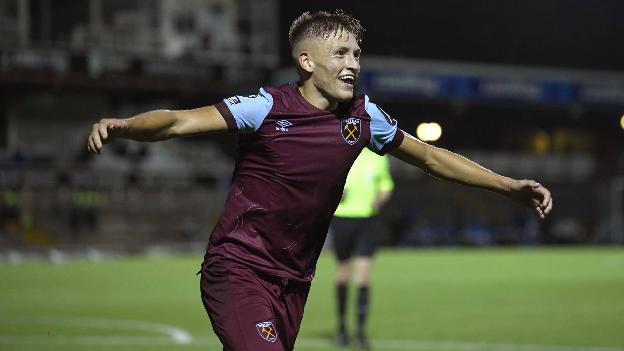 关于今夜欧联传出新动向，西汉姆临场应变，管理层表态：赛场秩序良好，团队化学反应显著的信息