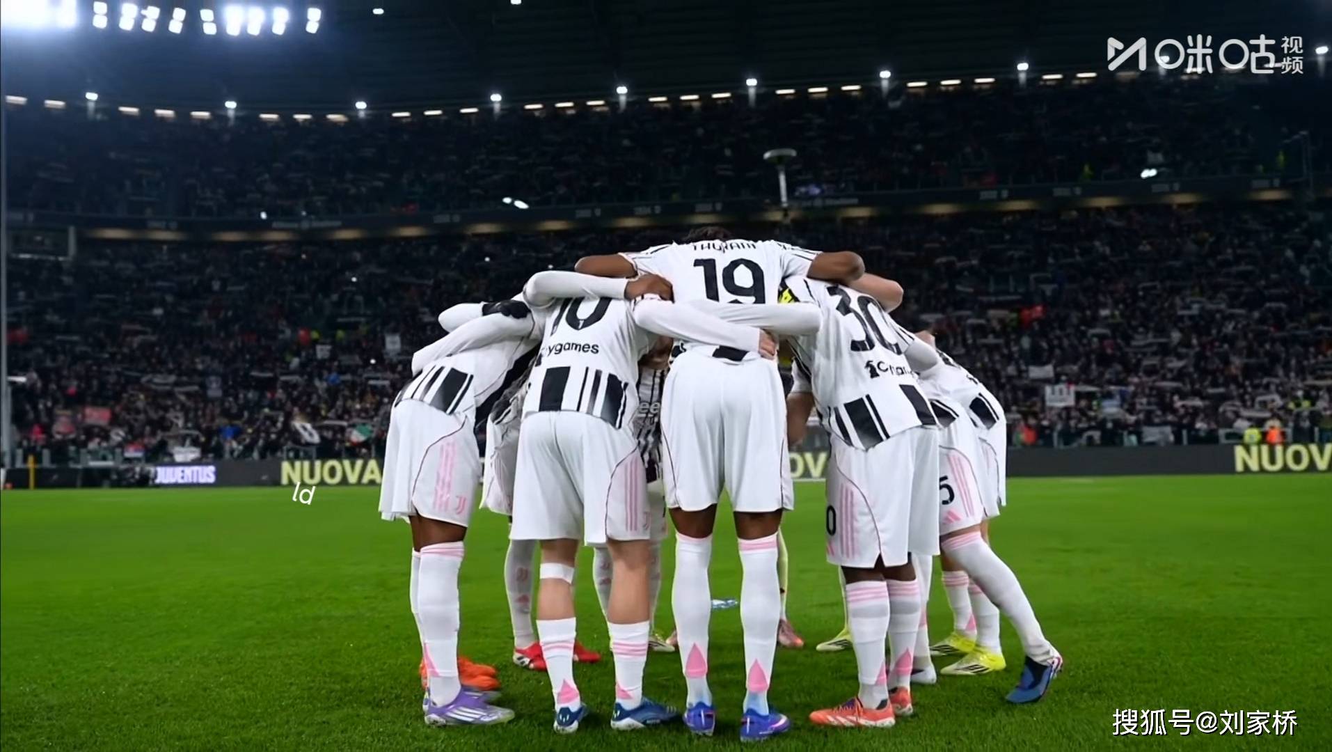 包含德甲赛程吃紧，摩纳哥今晨单刀错失，气氛紧张，年轻球员得到机会的词条