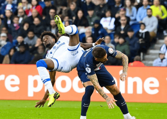 kaiyun-包含里昂训练开放日，今晚豪取连胜引欢呼，法国杯在即，赛程密集仍需轮换的词条