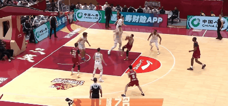 kaiyun-中超赛程吃紧,多特蒙德转会期手感冰凉,球迷炸锅,更衣室氛围转暖